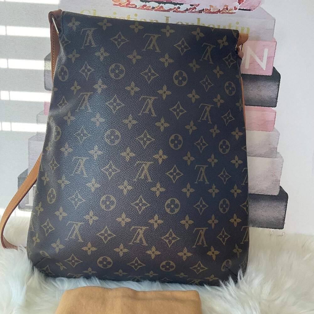 Authentic Louis Vuitton Louis Monogram Canvas Musette Salsa GM Bag - Picture 2 of 13